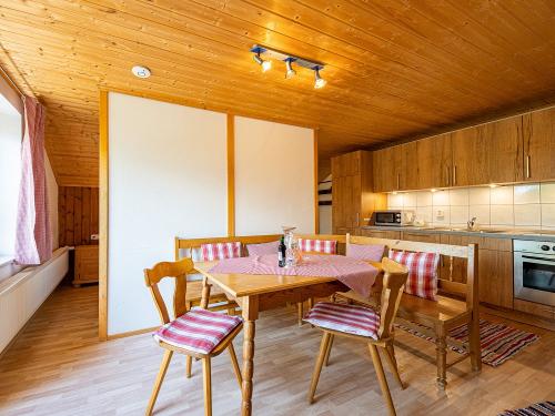 estermann_2022_foto_team_f8-web-02070