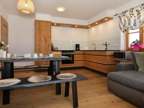 Fewo Christina Wohn Essbereich Küche  4