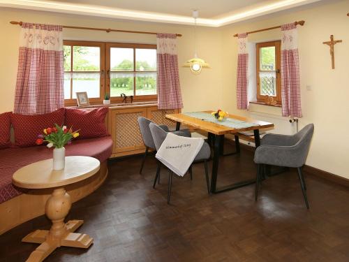 a Fewo Katharina Wohn und Essbereich  1