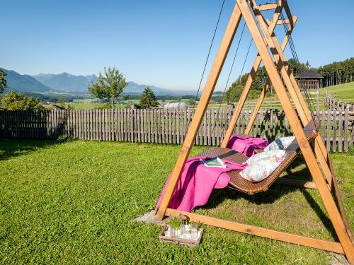 Schwebeliege mit Bergpanorma