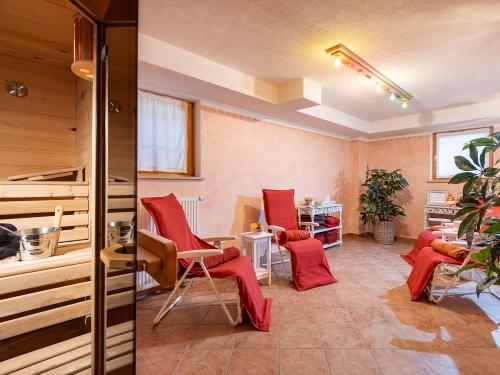 Grossrachlhof_Grassau_04_2024_Sauna_Ruheraum
