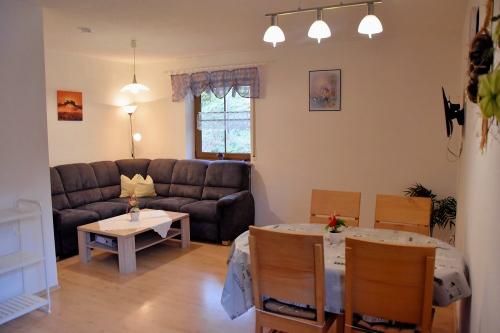 Ferienwohnung 2 - Küche/Wohnzimmer