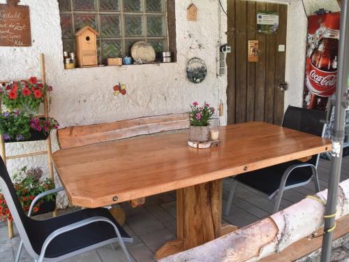 Sitzecke im überdachten Außenbereich