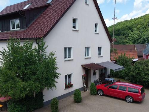 Wohnhaus mit Ferienwohnungen