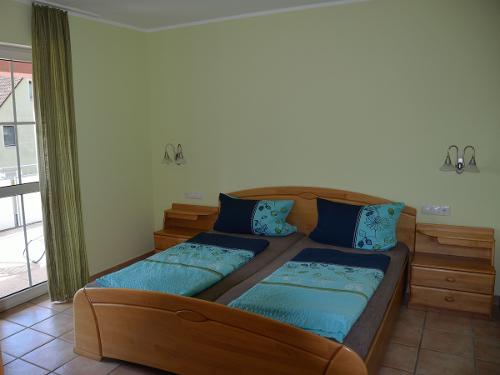 Schlafzimmer-große Fewo