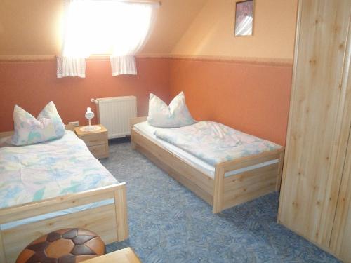Schlafzimmer 2
