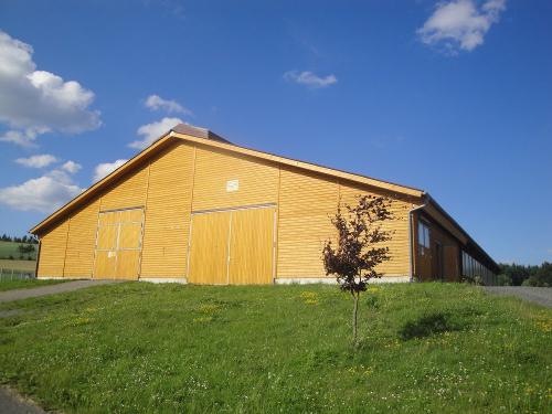 2007 neu erbauter Milchviehlaufstall