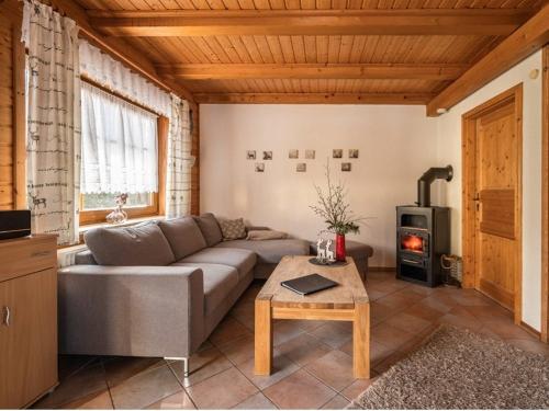 Wohnbereich mit Ausziehsofa