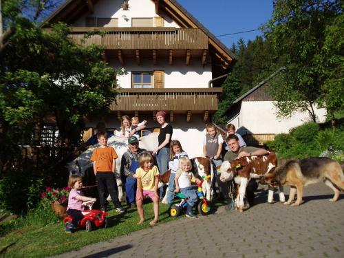 Familie Greser mit allen Kindern