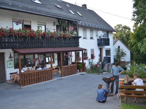 Grillen bei unserem Freisitz