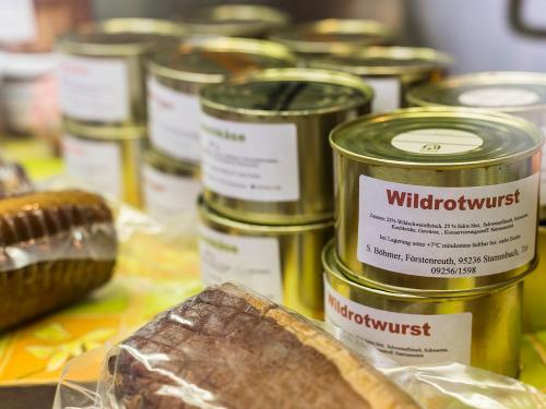 Wurst aus eigener Erzeugung Wurst aus eigener Erzeugung