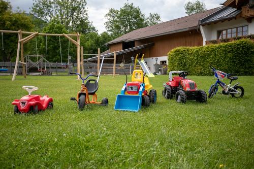 Und für die kleinen gibt´s auch einen Fuhrpark!