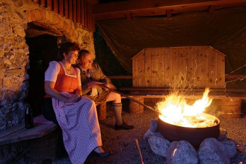 Im Sommer: Jede Woche Lagerfeuerabend