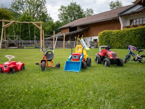 Auch für die Kleinsten gibt es einen Fuhrpark!