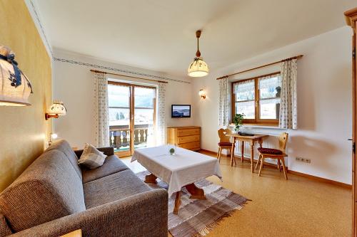 Wohnzimmer Pürschling bei Belegung mit 2 Personen