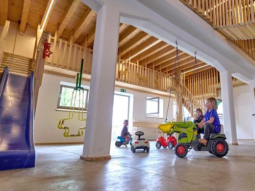 unsere große Spielscheune