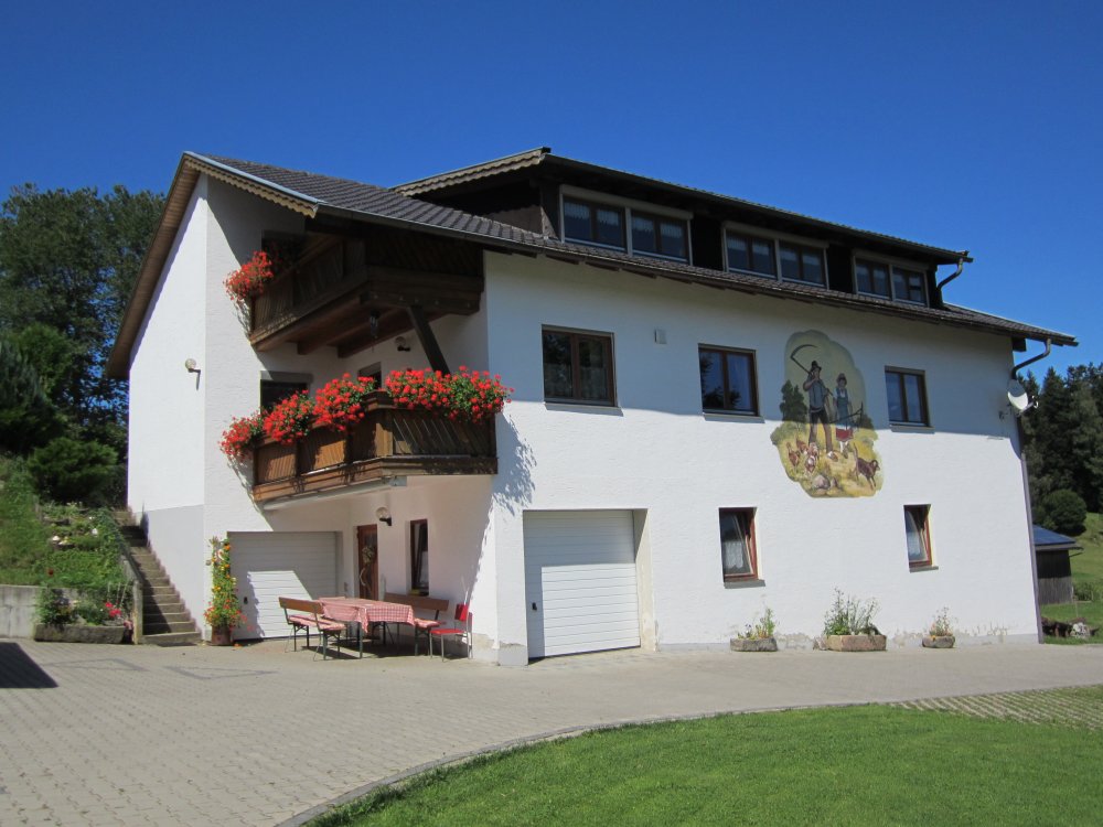 Haus-Gesamtansicht