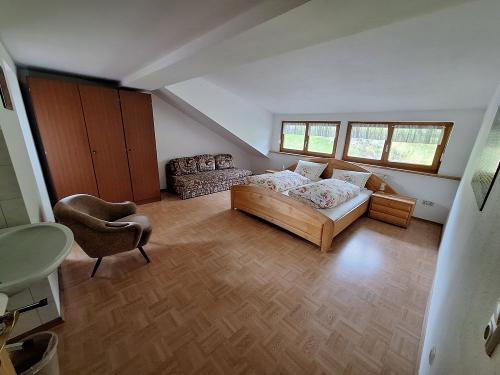 Zustell - oder Babybett möglich