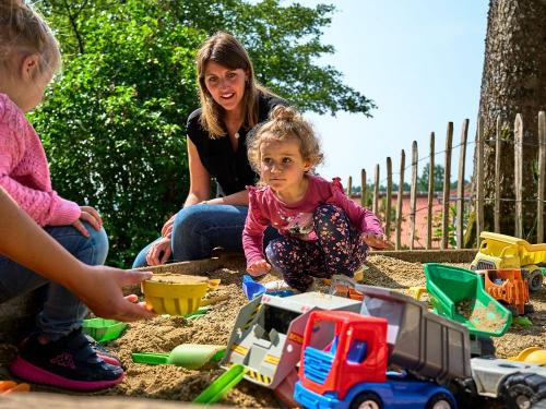 Spielen im Sandkasten