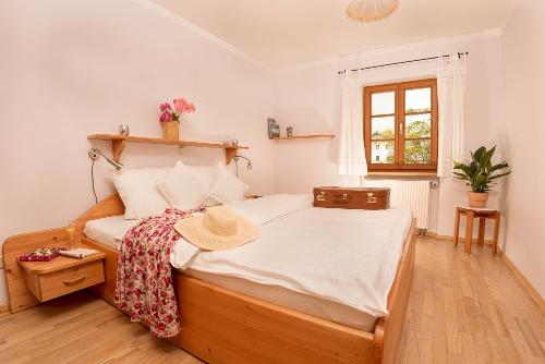 Schlafzimmer Blumenwohnung