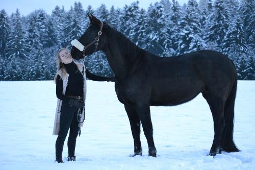 Chica im Schnee
