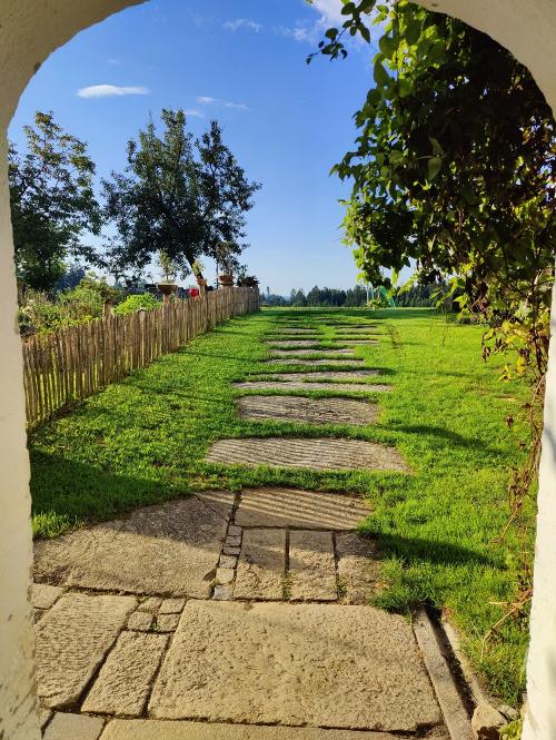 Blick aus dem Hoftor Blick aus dem Hoftor