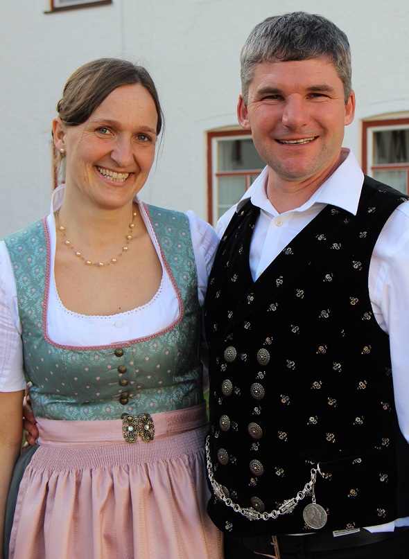 holzhauserhof_innenhof_tourismusverbandinn-salzach
