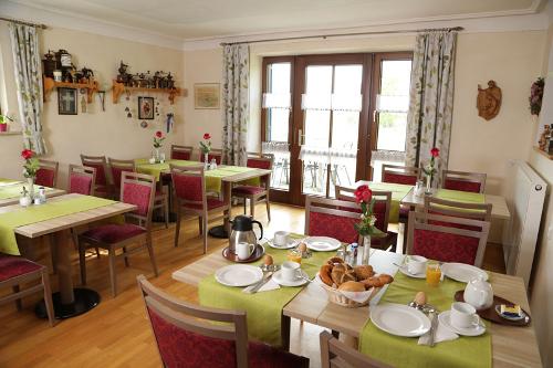 Großer Frühstücksraum