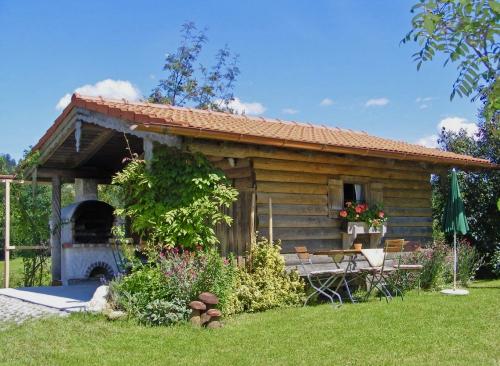  Grillhütte