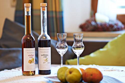 Obstbrände und Liköre