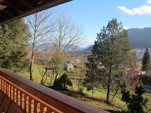 Blick vom Balkon aus in die Natur