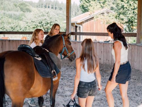 Ponyreiten für Kinder