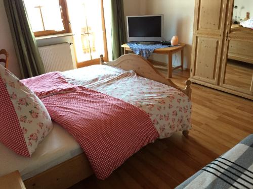 Schlafzimmer mit TV