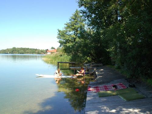 Hauseigener Badeplatz am Riegsee