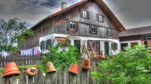 Gemüsegarten mit Nebengebäudeferienwohnungscheune5verkleinert