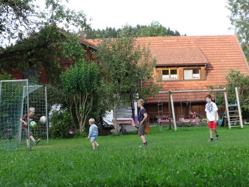 Treffpunkt Fußballplatz - Tooor!