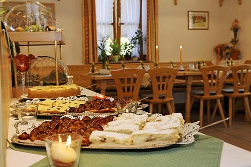 kuchenbuffet.jpg