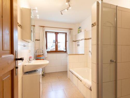 almrausch-fwbadzacherlhof.de8g2a3035 almrausch-fwbadzacherlhof.de8g2a3035