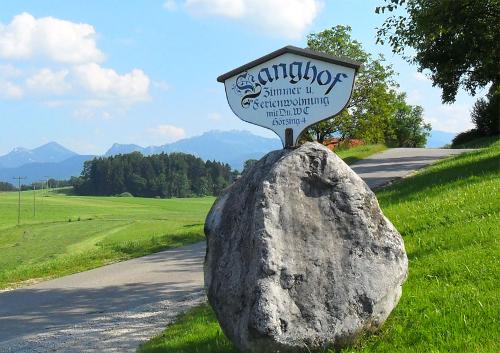 Langhof-Schild