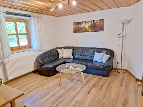 Talblick - Wohnzimmer - Bild 1