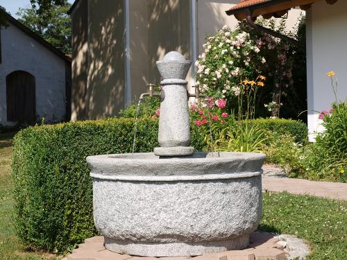 Brunnen