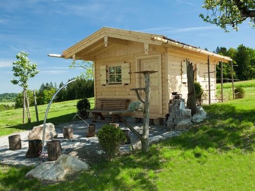 gartenhuslmitlagerfeuer-grillplatz