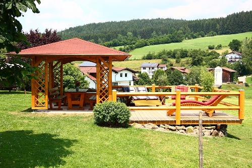 Pavillon & Sonnenterrasse
