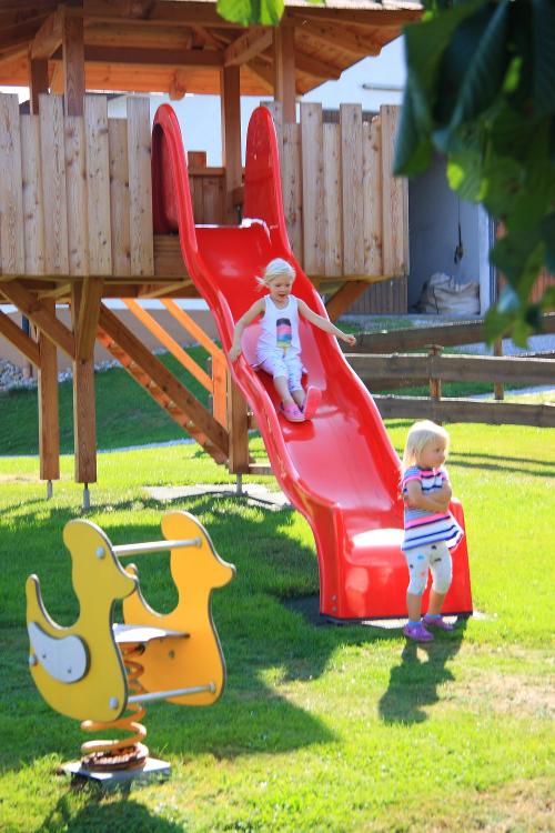 spielturmrutsche