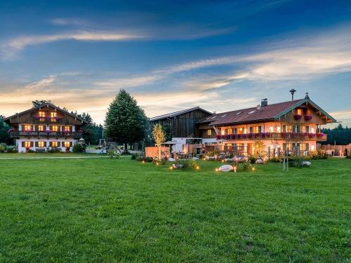 Hussnhof Farm Lodge TOP Ferienhof in Alleinlage in Bayern Hussnhof Farm Lodge TOP Ferienhof in Alleinlage in Bayern