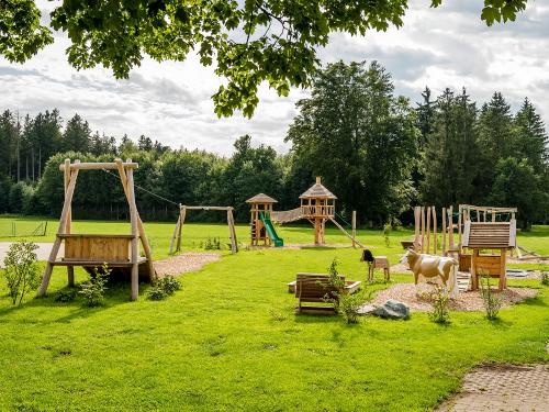Hussnhof Farm Lodge Ferienhof mit Spielplatz Blauer Gockel Hussnhof Farm Lodge Ferienhof mit Spielplatz Blauer Gockel