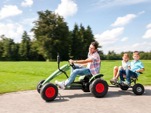 Hussnhof Farm Lodge Traktor fahren Hussnhof Farm Lodge Traktor fahren