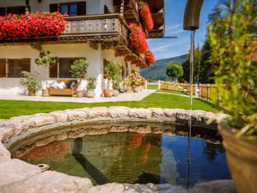 Knoglerhof Detail Brunnen Knoglerhof Detail Brunnen