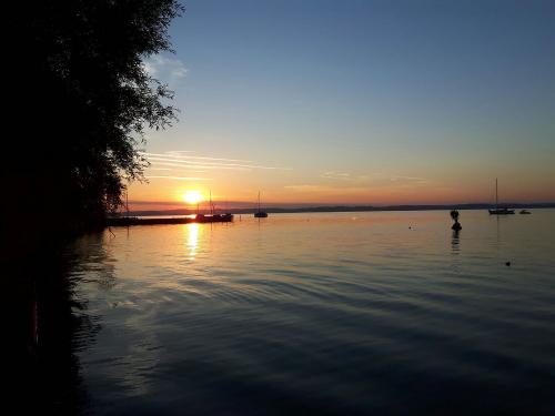 Sonnenaufgang am Chiemsee