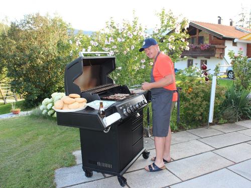 gemeinsamesgrillenamhochgallingerhof